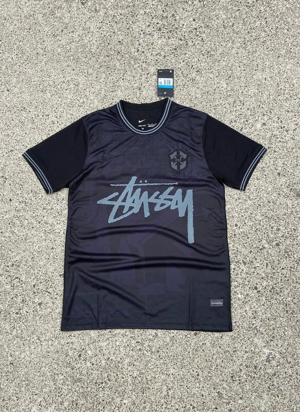Maillot en édition limitée Stüssy x Brésil « Blackout »