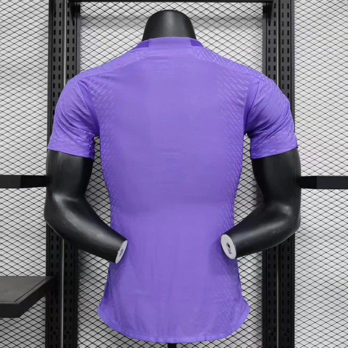 Real Madrid "Royal Violet Madrid" Maglia in Edizione Limitata