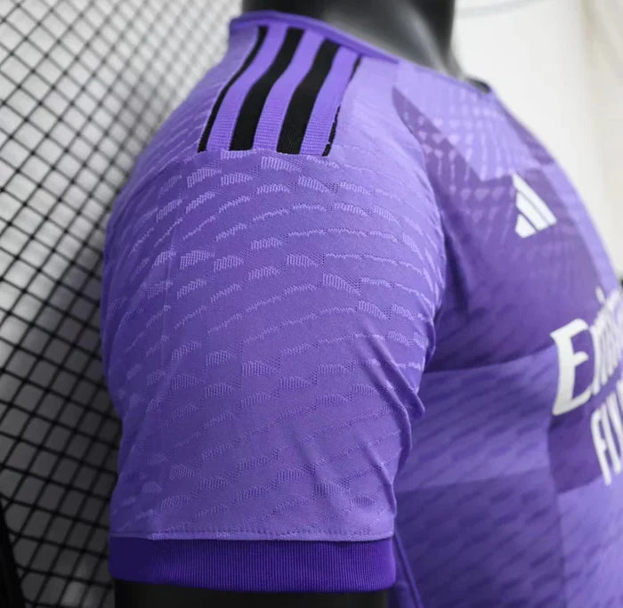 Real Madrid "Royal Violet Madrid" Maglia in Edizione Limitata