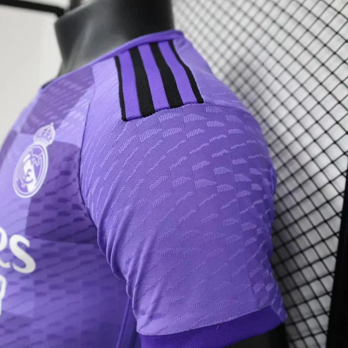 Real Madrid "Royal Violet Madrid" Maglia in Edizione Limitata