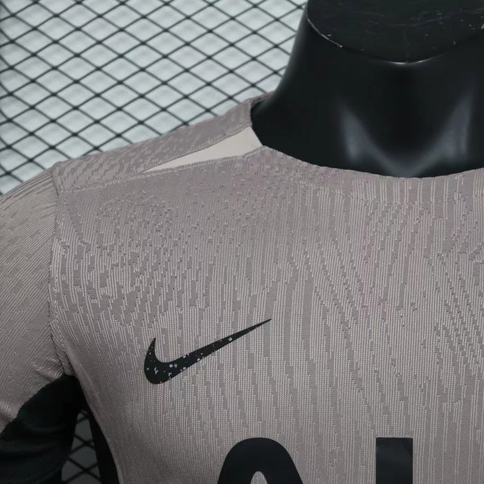 Divisa da trasferta Tottenham 2023/2024