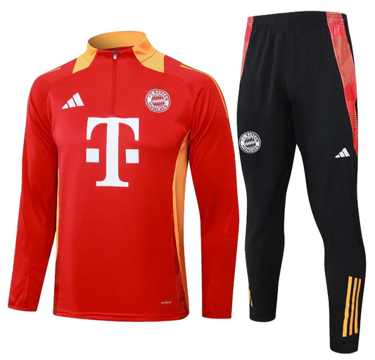 Survêtement noir et rouge du Bayern Munich