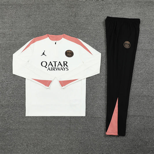 Survêtement noir et blanc du PSG