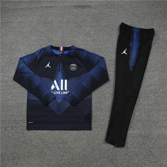 Survêtement noir et bleu du PSG
