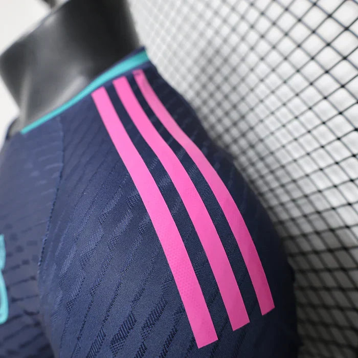 Maglia in Edizione Limitata "Galactic Pulse" del Real Madrid