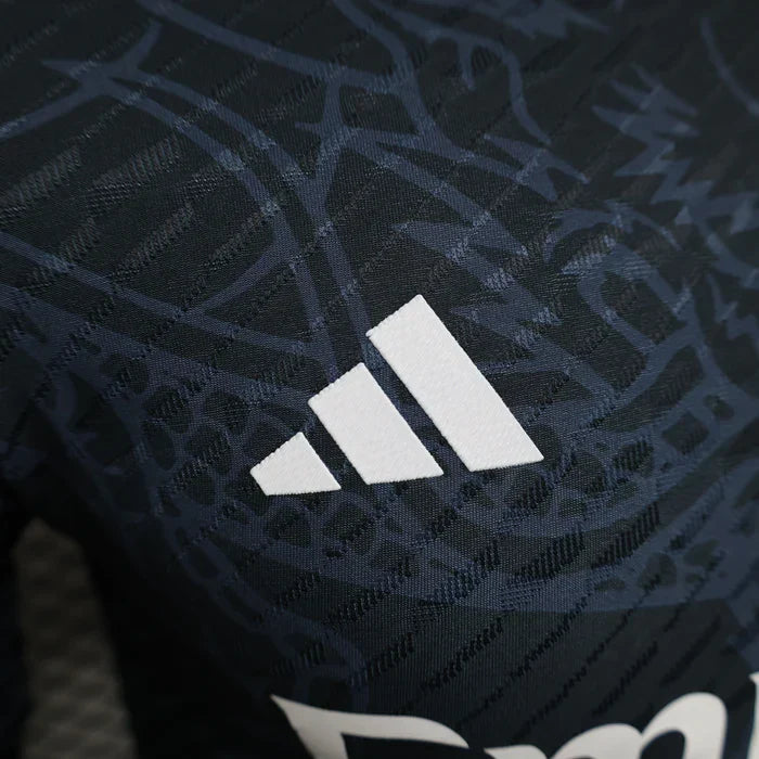 Maglia in Edizione Limitata Real Madrid "Midnight Dragon"