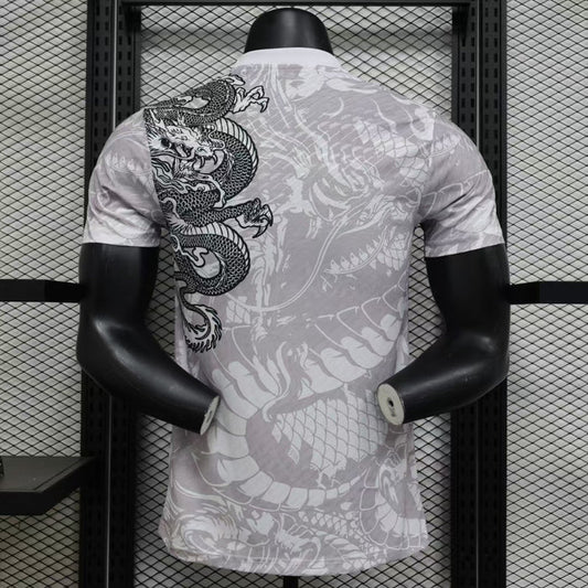 Maillot en édition limitée Real Madrid "Serpent Doré"