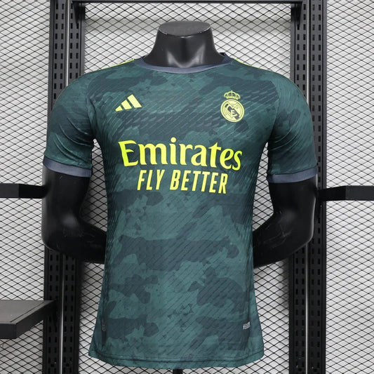 Maillot en édition limitée "Emerald Shadow" du Real Madrid