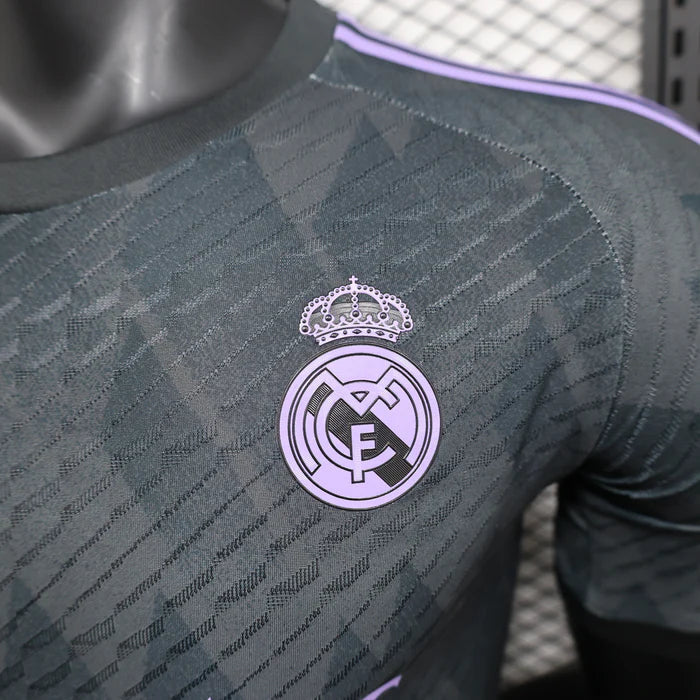 Maglia in edizione limitata "Midnight Amethyst" del Real Madrid