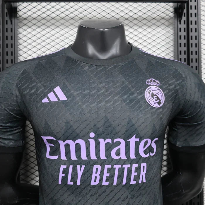 Maglia in edizione limitata "Midnight Amethyst" del Real Madrid
