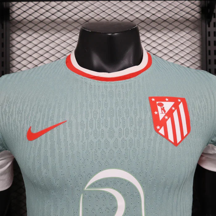 Divisa da trasferta dell'Atletico Madrid 2024/2025