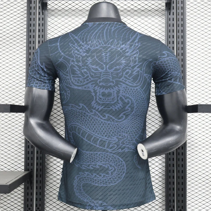 Maglia in Edizione Limitata Real Madrid "Midnight Dragon"