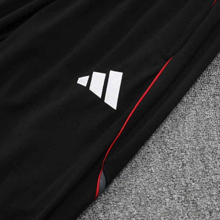 Survêtement Ajax blanc et noir x rouge