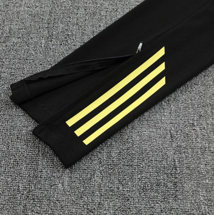 Survêtement Juventus noir et jaune