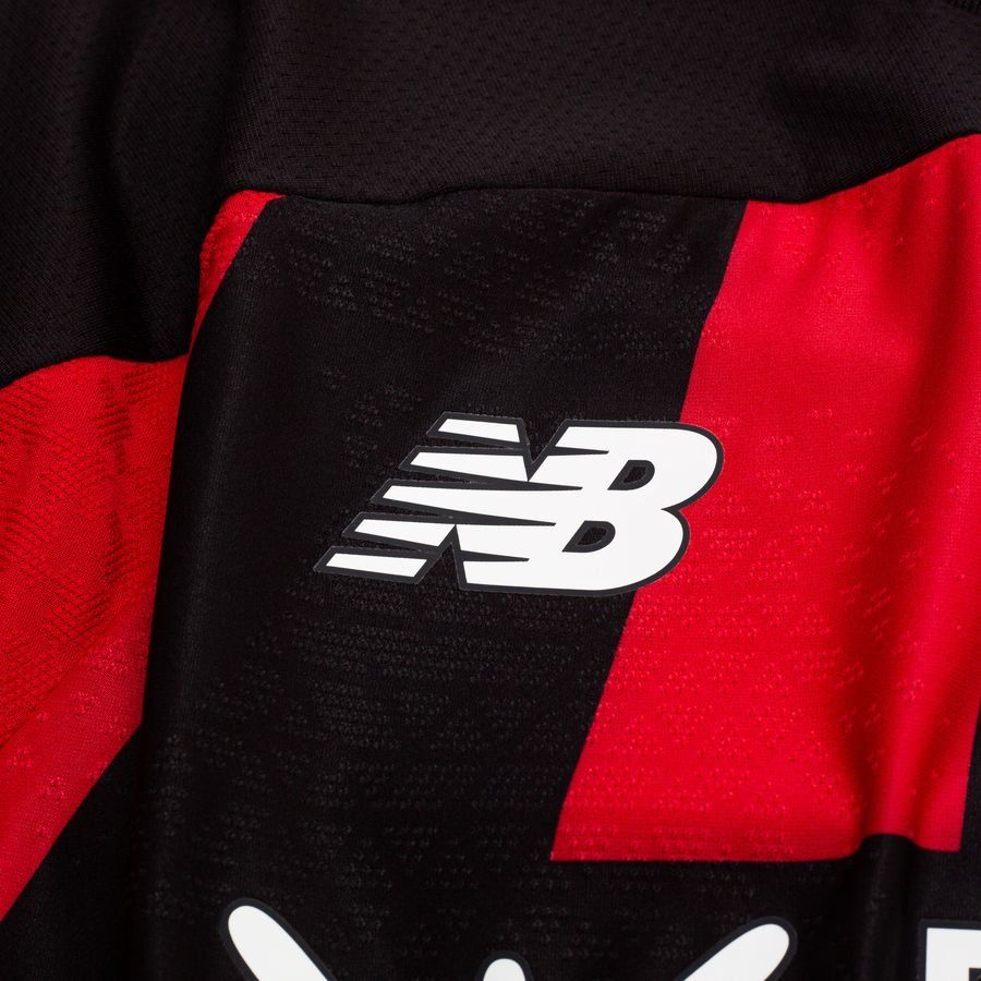 Divisa da casa del Bayer Leverkusen 2026/2027