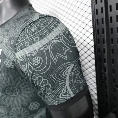Maillot en édition limitée "Noir Fleur" de Barcelone