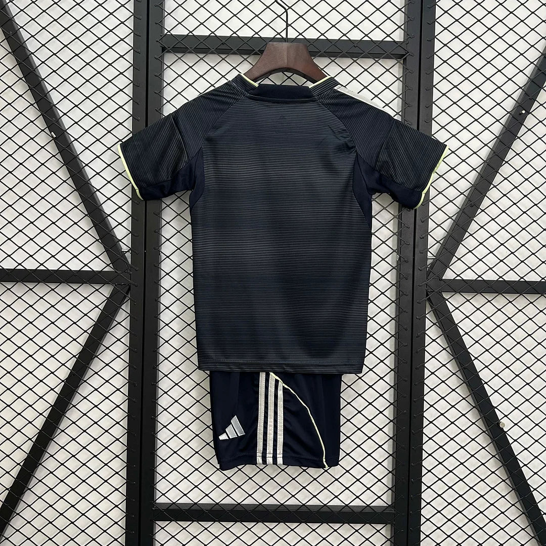 Divisa Trasferta Real Madrid 2025/2026 Taglia Bambino
