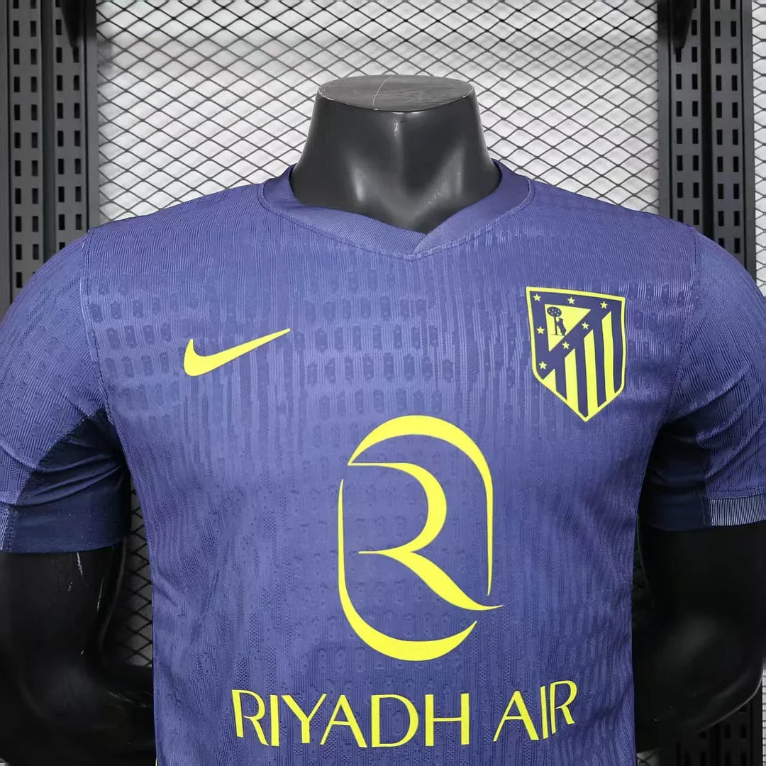 Divisa da trasferta dell'Atletico Madrid 2025/2026