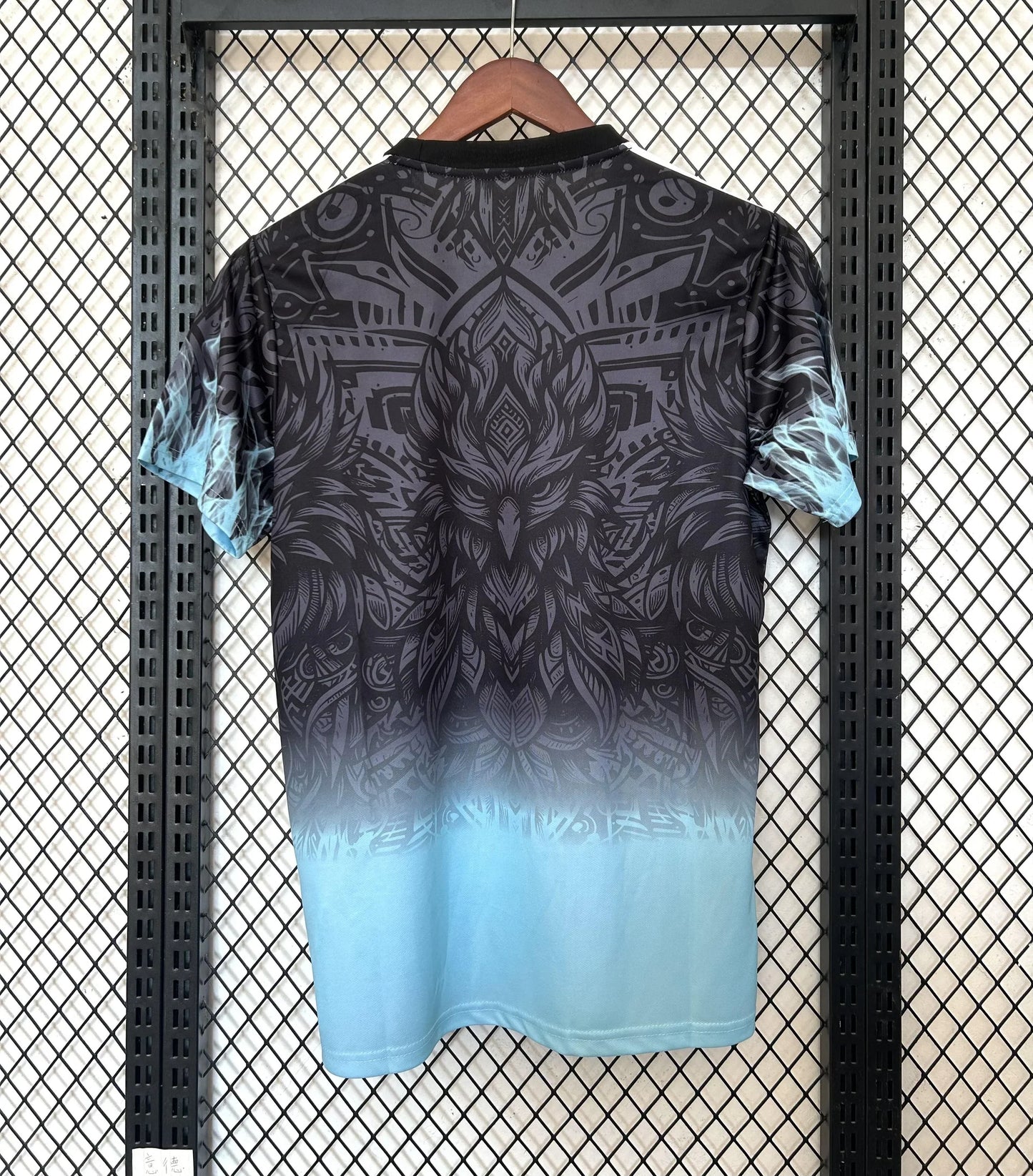 Maglia limitata "Abyssal Drake" del Liverpool