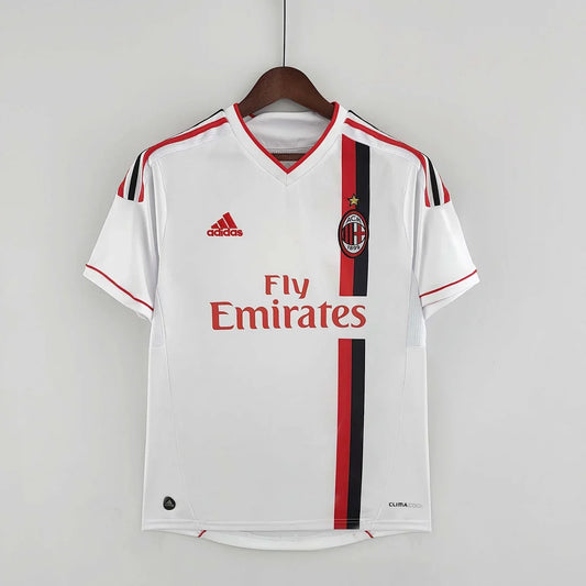 Maglia da trasferta del Milan 2011-2012 in versione retro