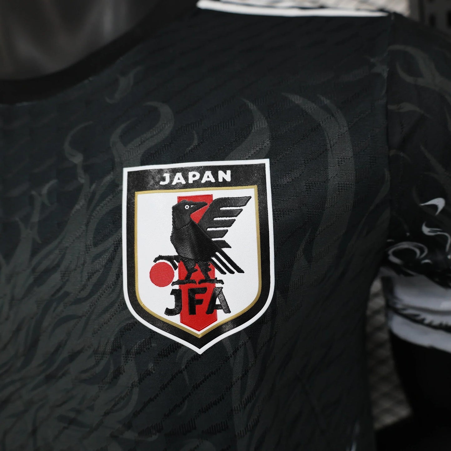 Maglia in edizione limitata "Ascesa Eterna" del Giappone