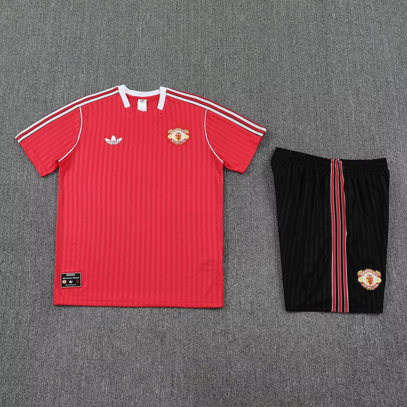 Ensemble d'entraînement rétro Manchester United
