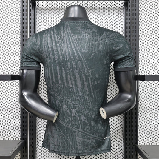 Maglia a edizione limitata "Blackout" del Barcelona