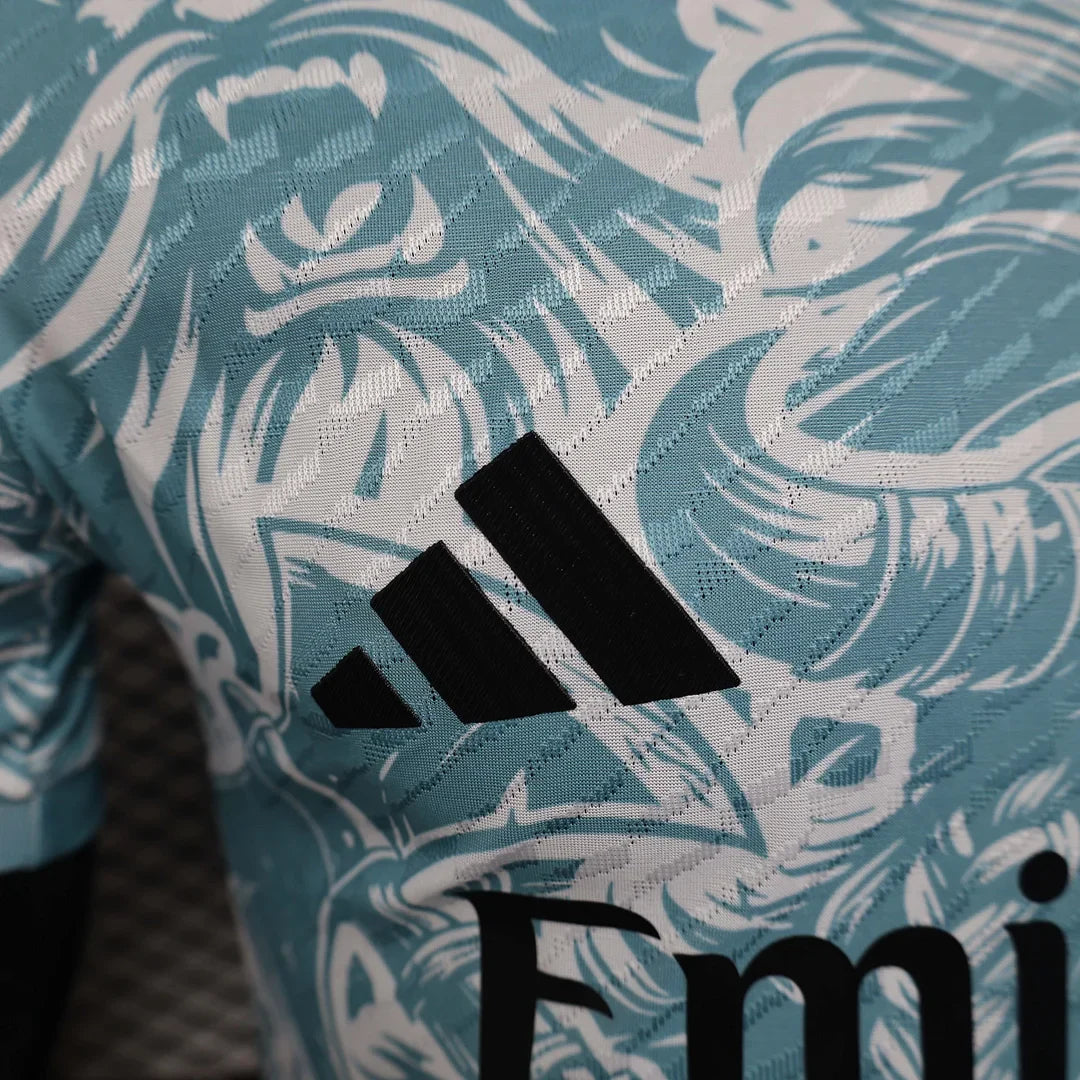 Maglia Limitata "Vichingo Nordico" del Real Madrid