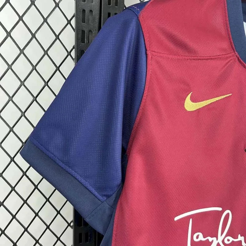 Maillot en édition limitée FC Barcelone X Taylor Swift