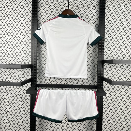 Tenue domicile Real Madrid 2026/2027 Taille enfant