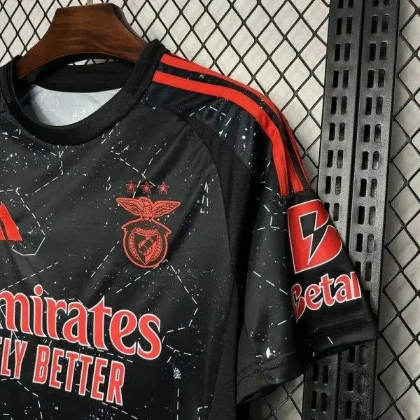 Divisa da trasferta del Benfica 2024/2025