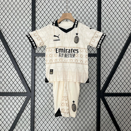 Kit Quarto Maglia Milan 2023/2024 Taglia Bambino