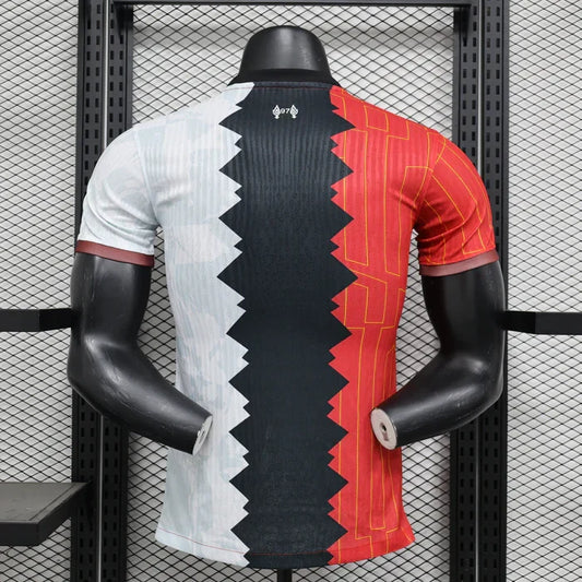 Maillot Édition Limitée Liverpool « Tri-Color Blitz »