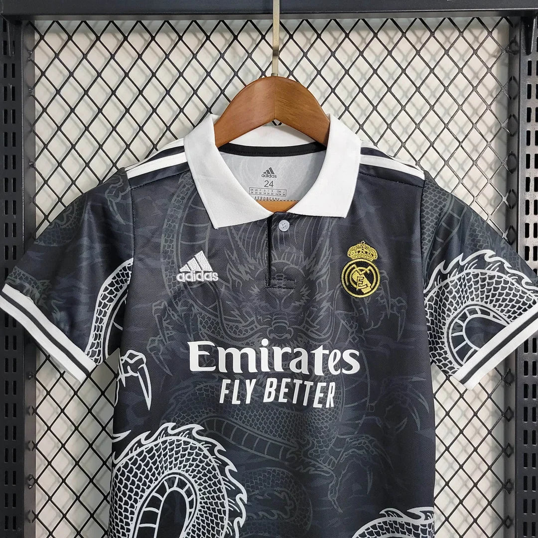 Maillot Real Madrid "Dragón Negro" Édition Limitée Taille Enfant