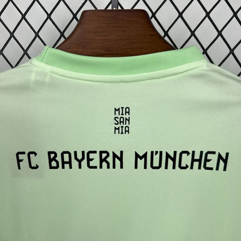 Kit Gardien de But Vert Bayern Munich 2025/2026 Taille Enfant