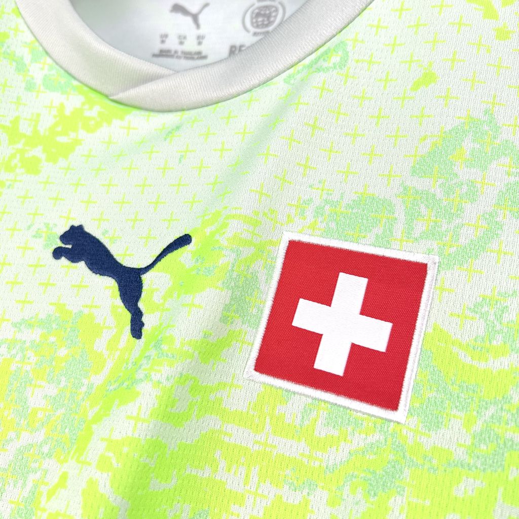 Version supporter du maillot extérieur de la Suisse pour la Coupe du Monde 2026