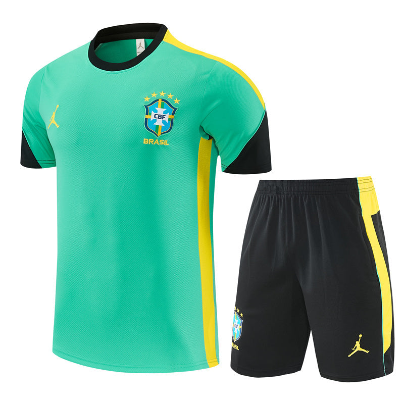 Ensemble vert Brésil 2026/2027