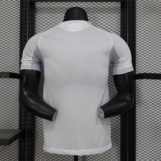 Divisa da casa del Real Madrid 2025/2026