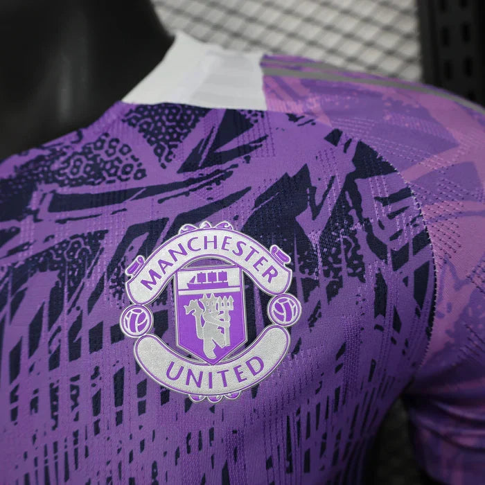 Maillot en édition limitée Manchester United "Unity Spectrum"