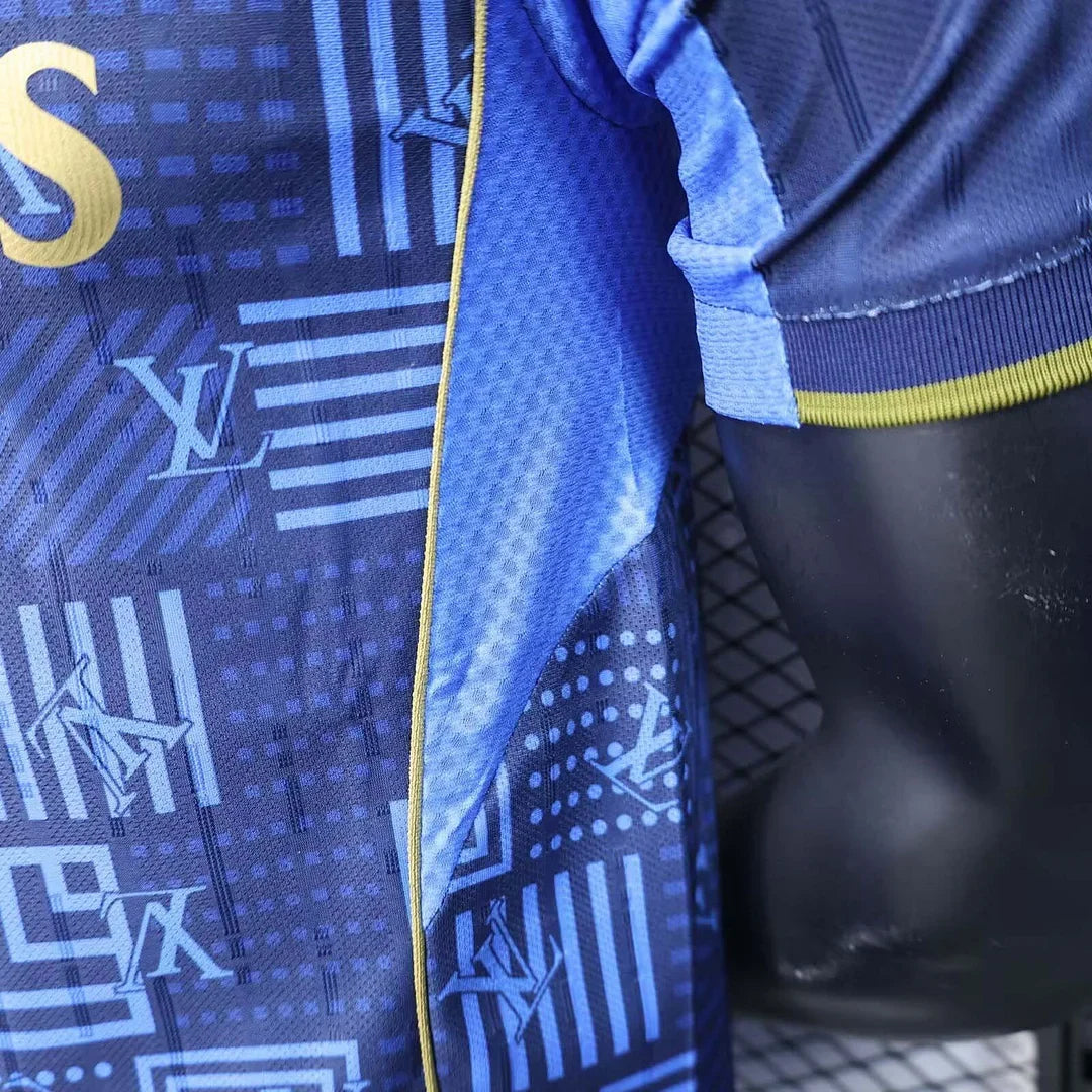 Maillot édition limitée Real Madrid « Pixel Frost »