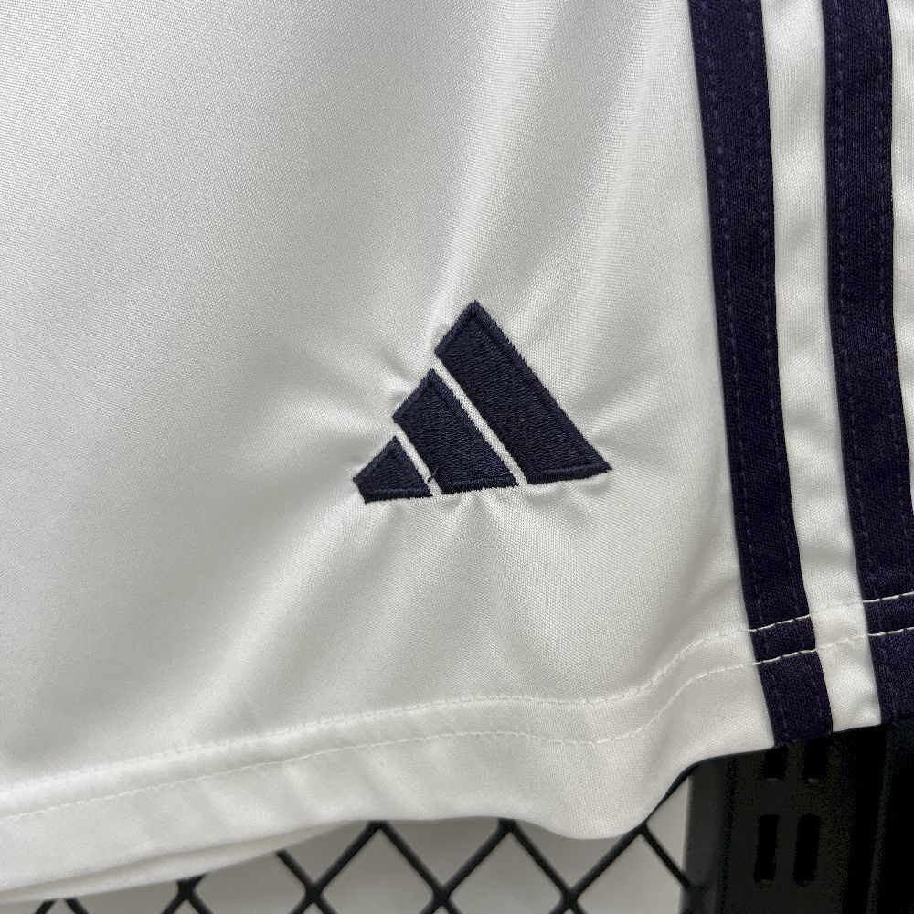 2025/2026 Manchester United Away Shorts