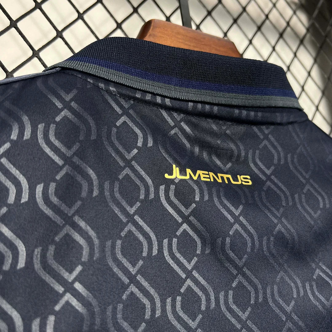 Maillot Troisième de la Juventus Saison 2024-2025 Taille Enfant