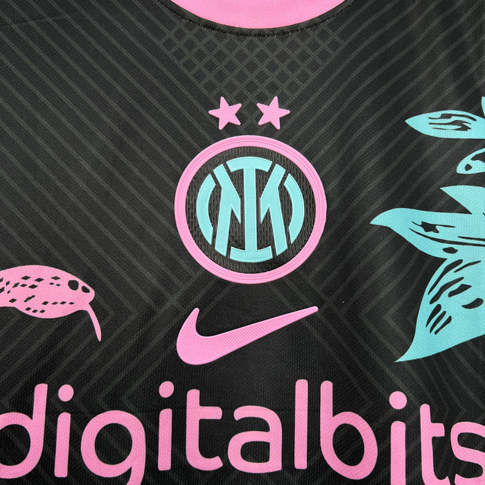 Maglia limitata Inter Milano "Serpente Rosa"