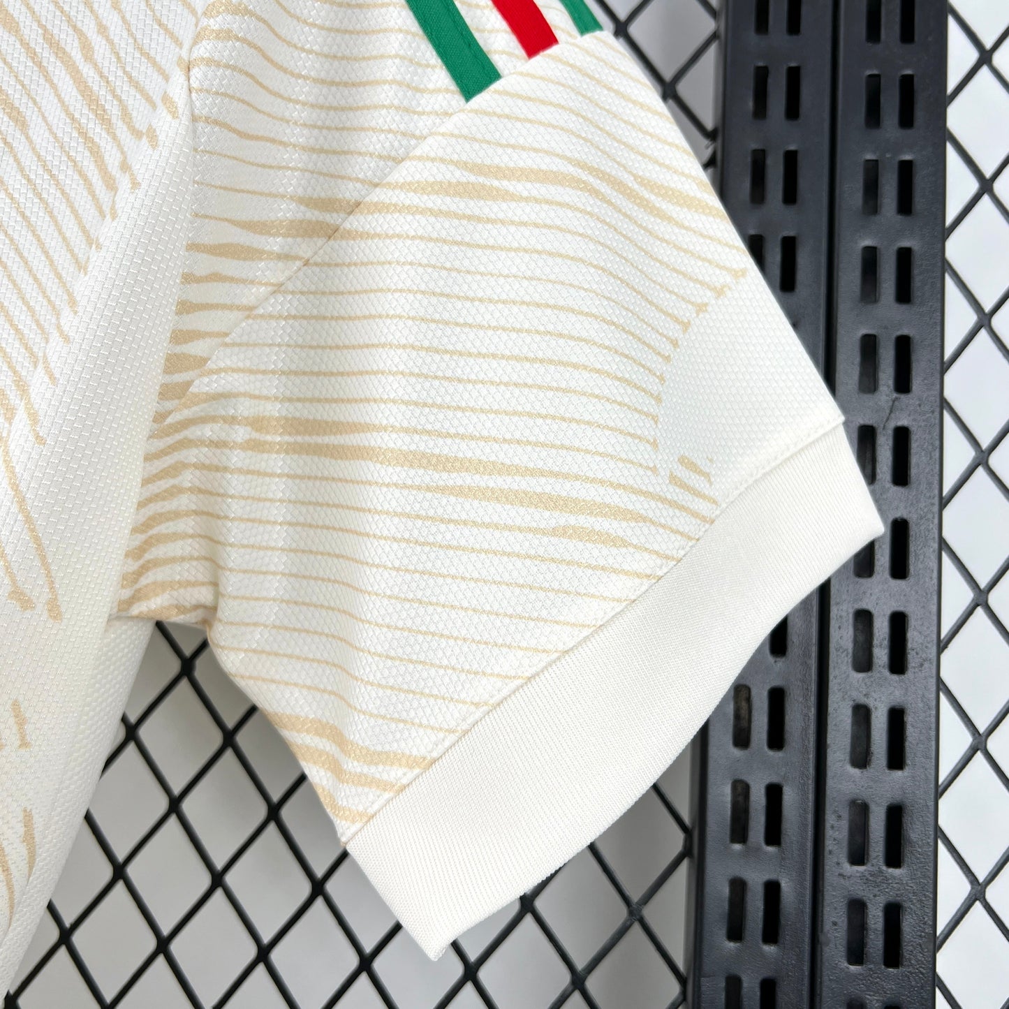 Maglia Trasferta Galles Mondiale 2026 Versione Fan