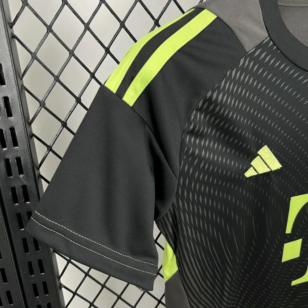 Kit Portiere Bayern Monaco 2025/2026 Taglia Bambino