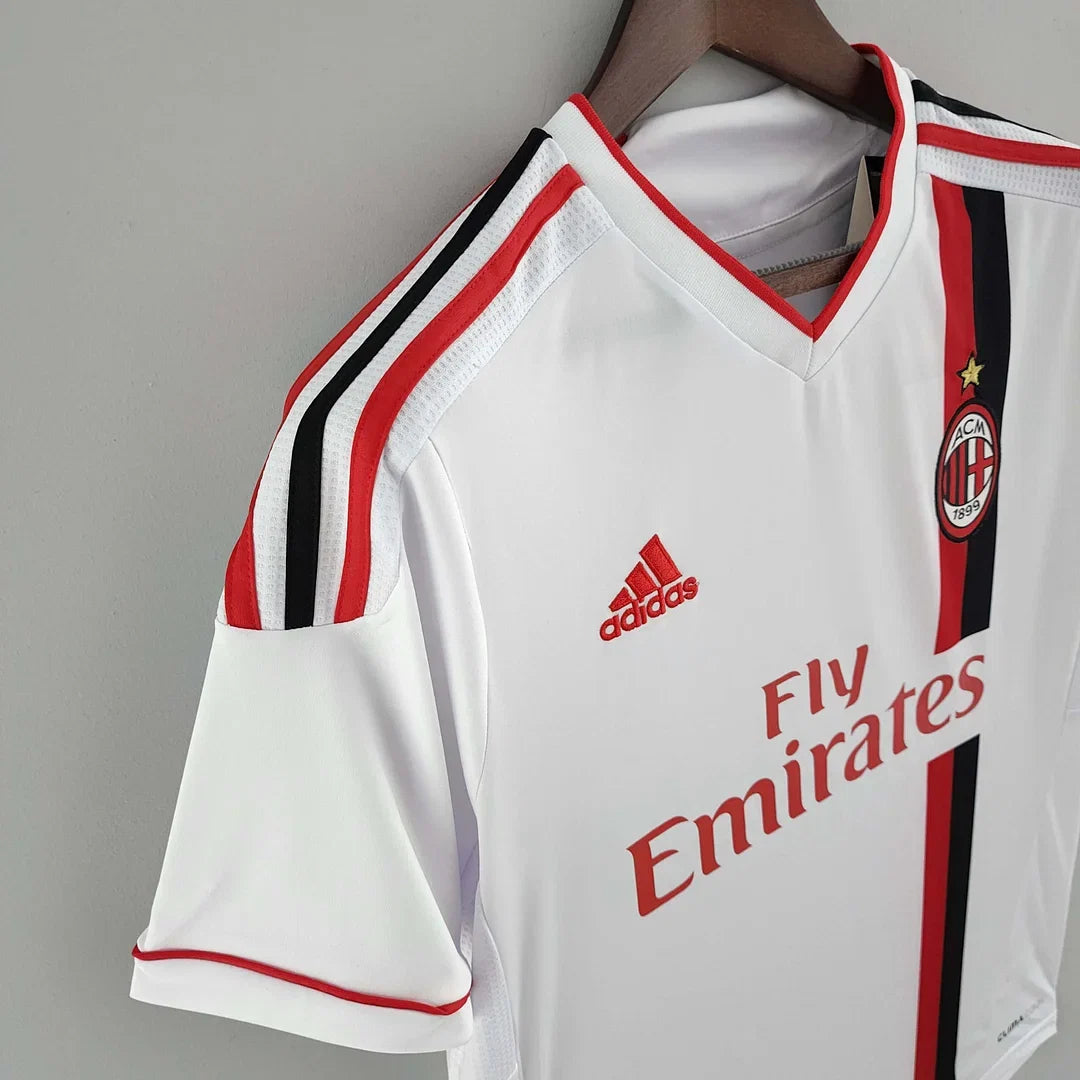 Maglia da trasferta del Milan 2011-2012 in versione retro