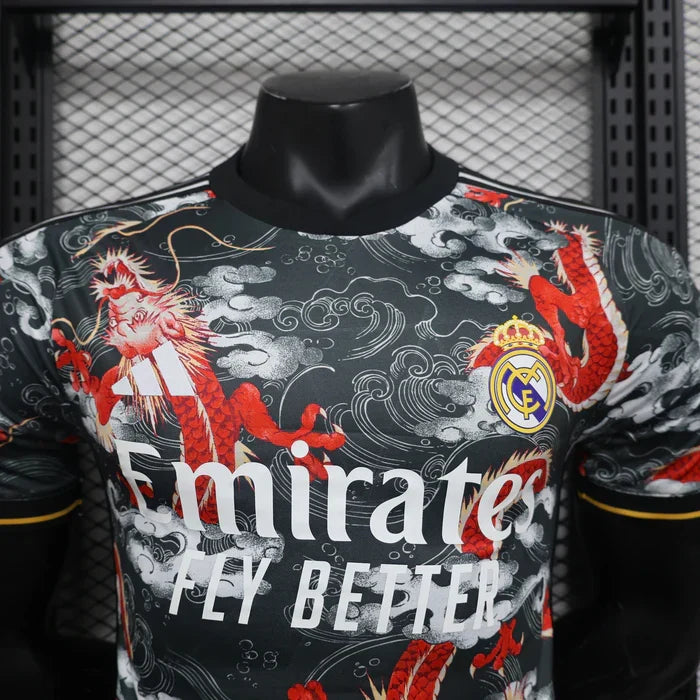 Maglia in edizione limitata "Dragon Fury" del Real Madrid