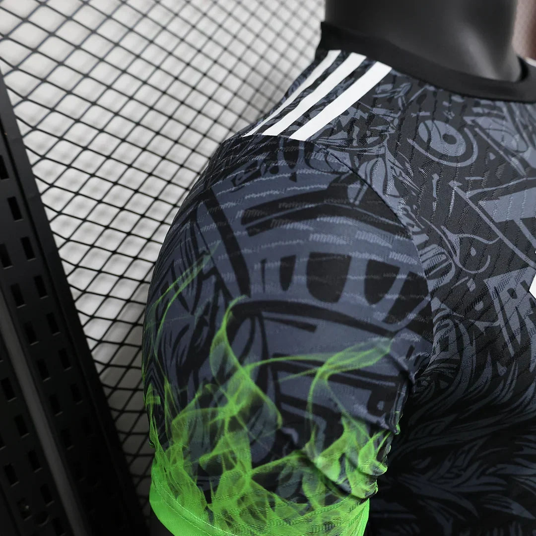 Maillot en édition limitée Liverpool "Night Predator"