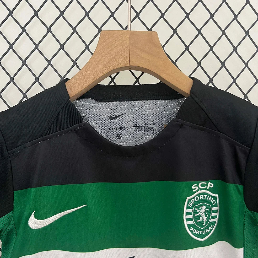 Divisa Casa Sporting Lisbona 2024/2025 Taglia Bambino