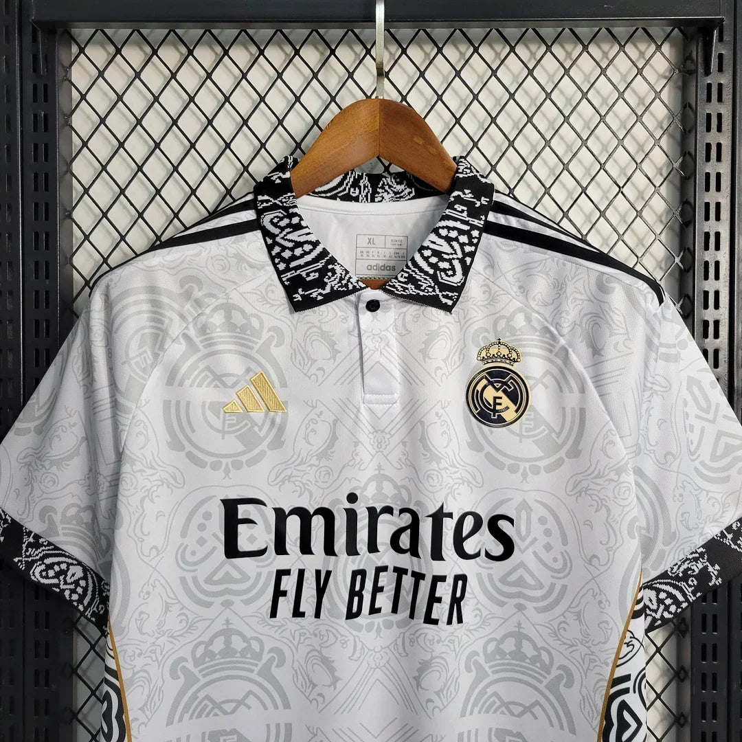 Maglia in Edizione Limitata Real Madrid "Eleganza Imperiale"